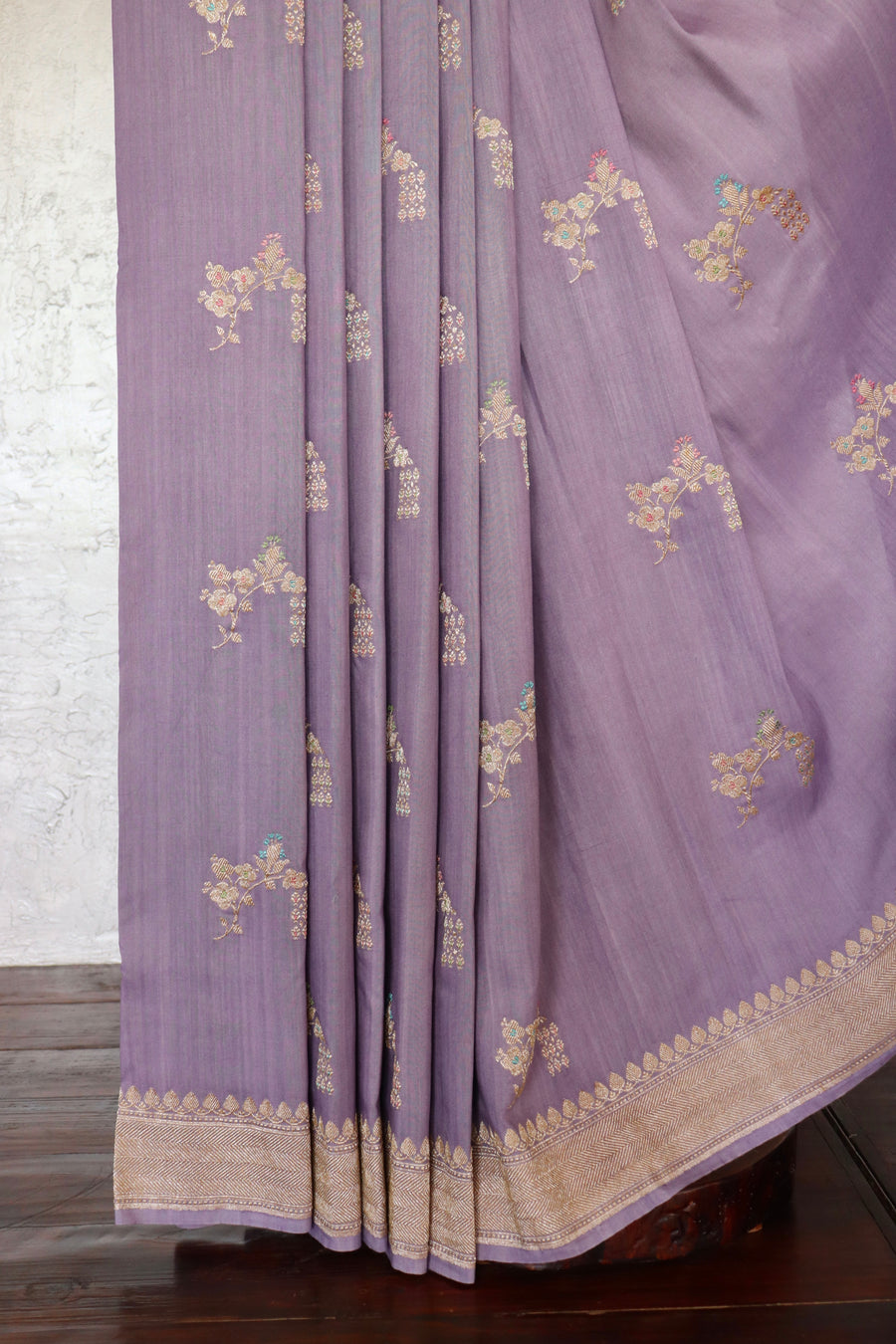 Mauve Floral Buti  Kadhua Munga Silk Handloom Saree