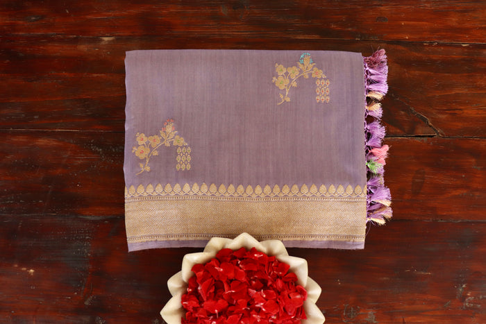 Mauve Floral Buti  Kadhua Munga Silk Handloom Saree