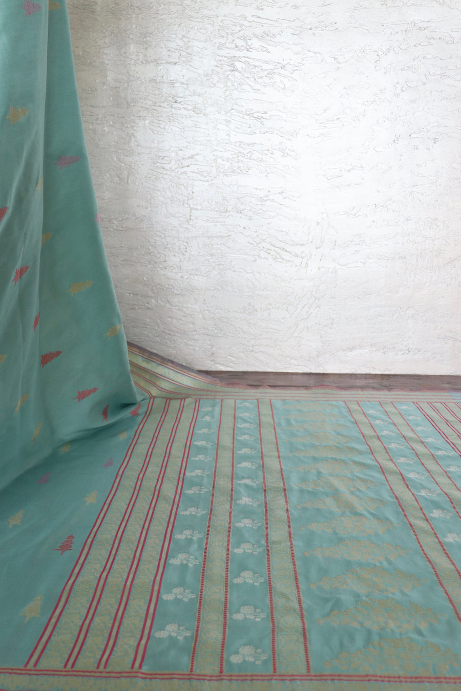 Sea Blue Cypress Motif Pure Silk Handloom Banarasi Saree