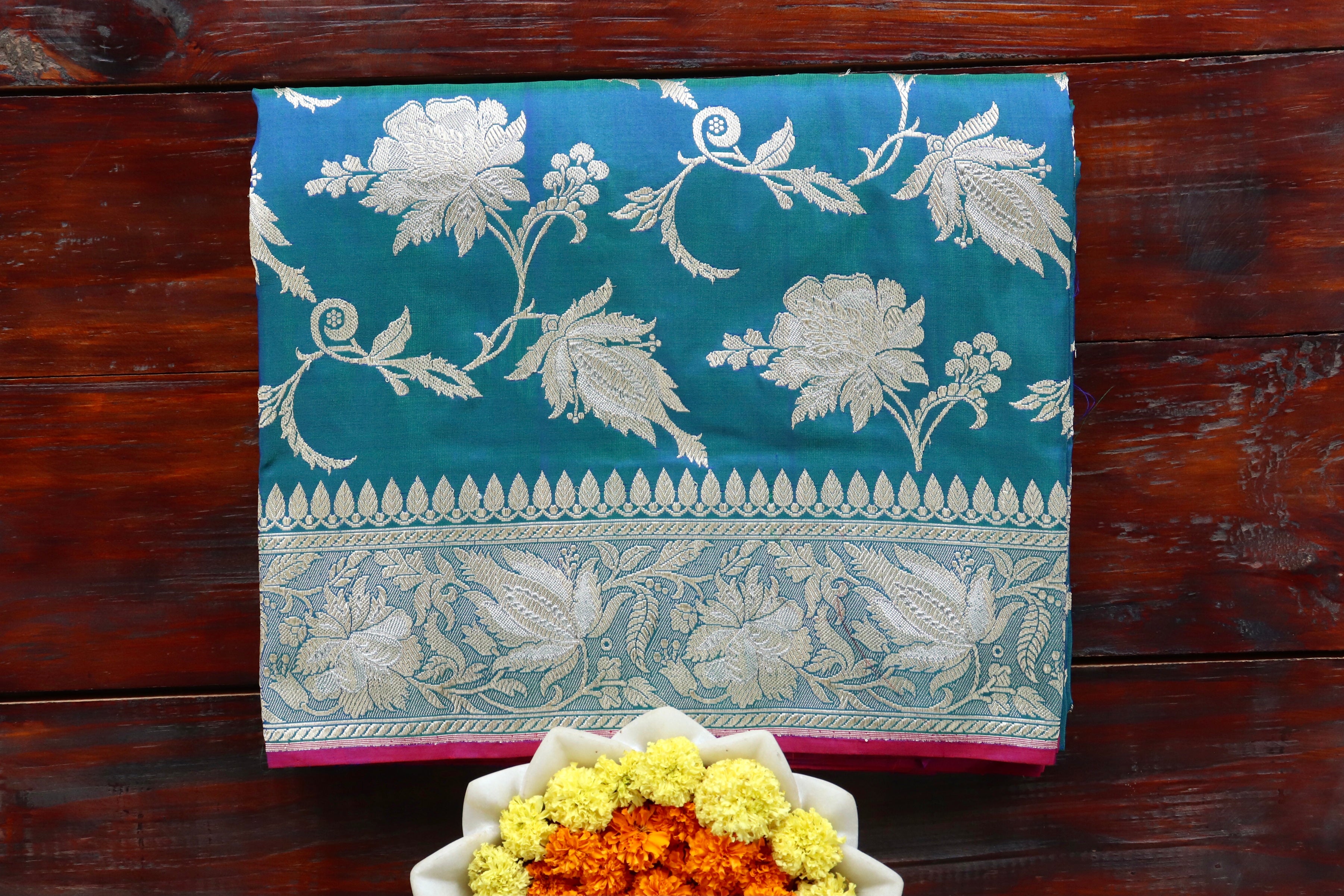 Peacock Chinar Jangla Pure Silk Handloom Banarasi Saree