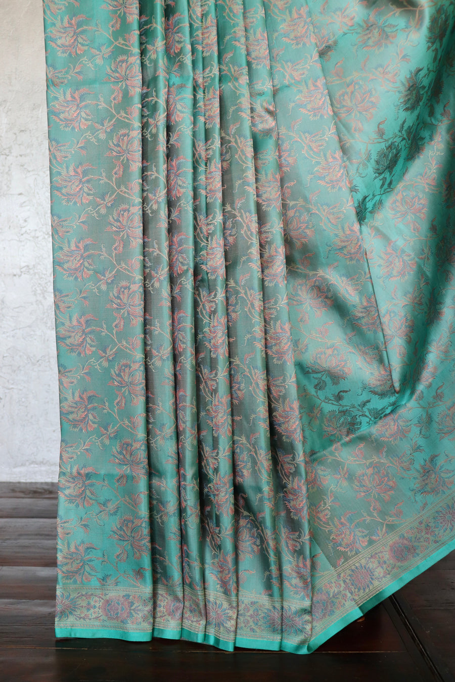Sea Green Tanchoi Banarsi Silk Saree - body and border detail