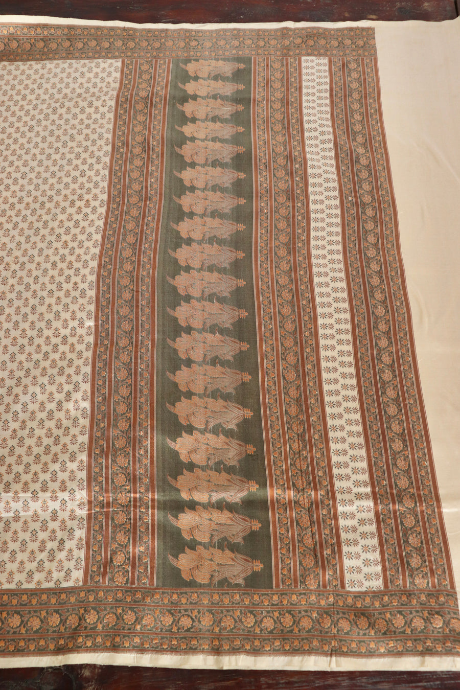 Ivory Tanchoi Banarsi Silk Saree - photo 5