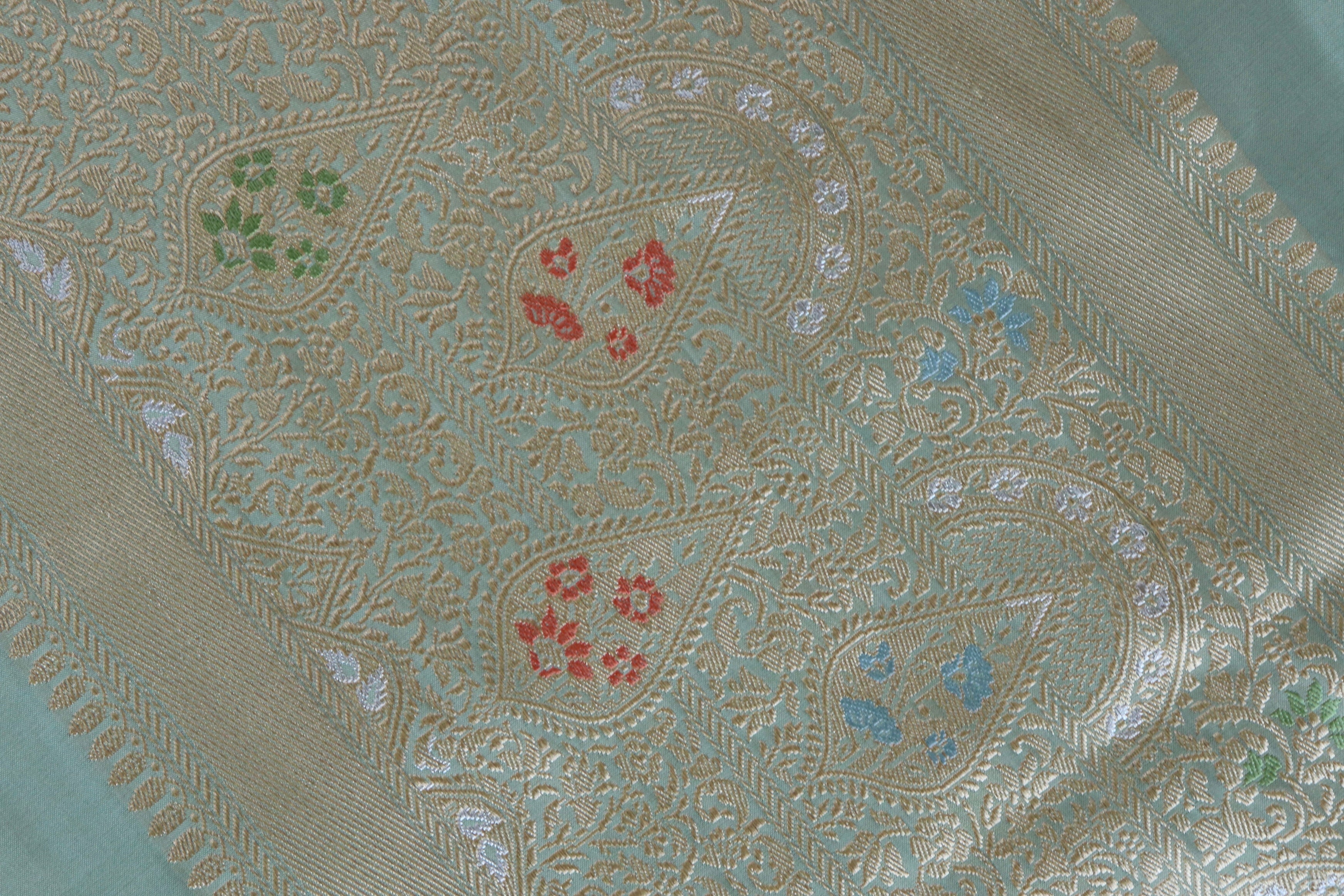 Pale Blue & Pink Tissue With Meenadar Silk Kadiyal Banarasi Saree