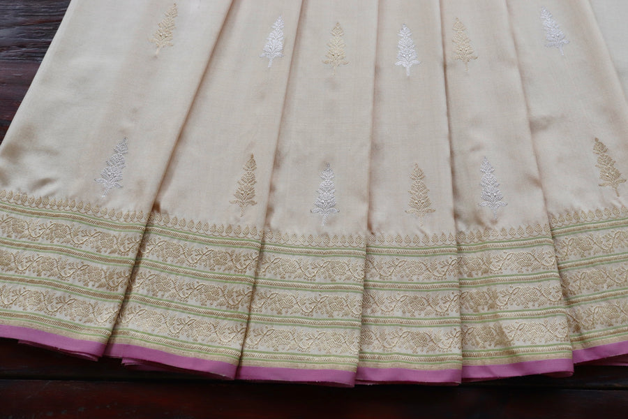 Beige Kadhua Motif Pure Silk Handloom Banarasi Saree