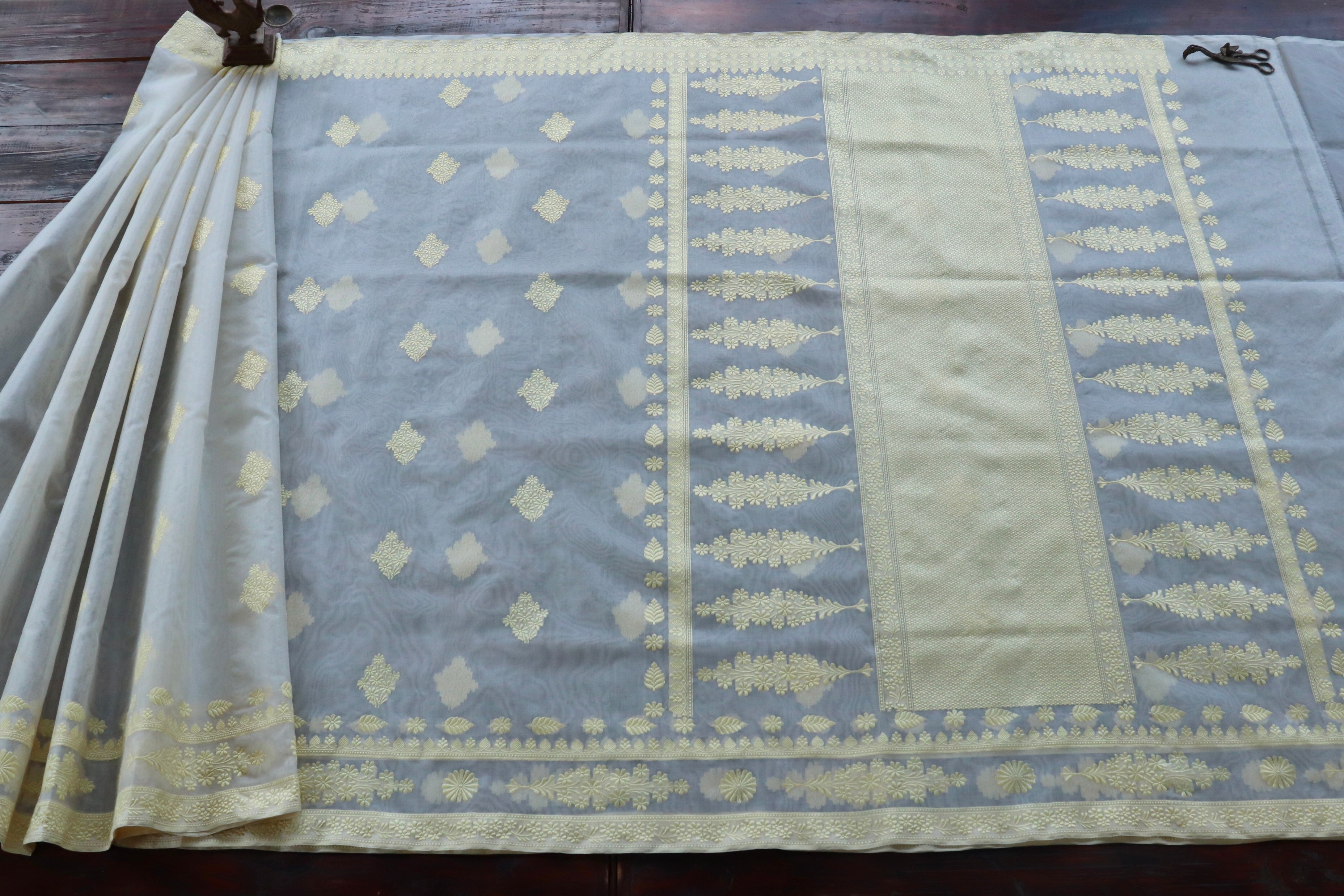 Ivory Resham Kadhua Pure Kora Silk Handloom Saree