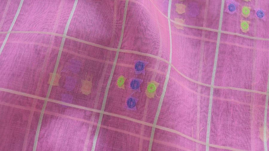 Border close-up of Light Pink Charkhana Kora silk Banarasi dupatta