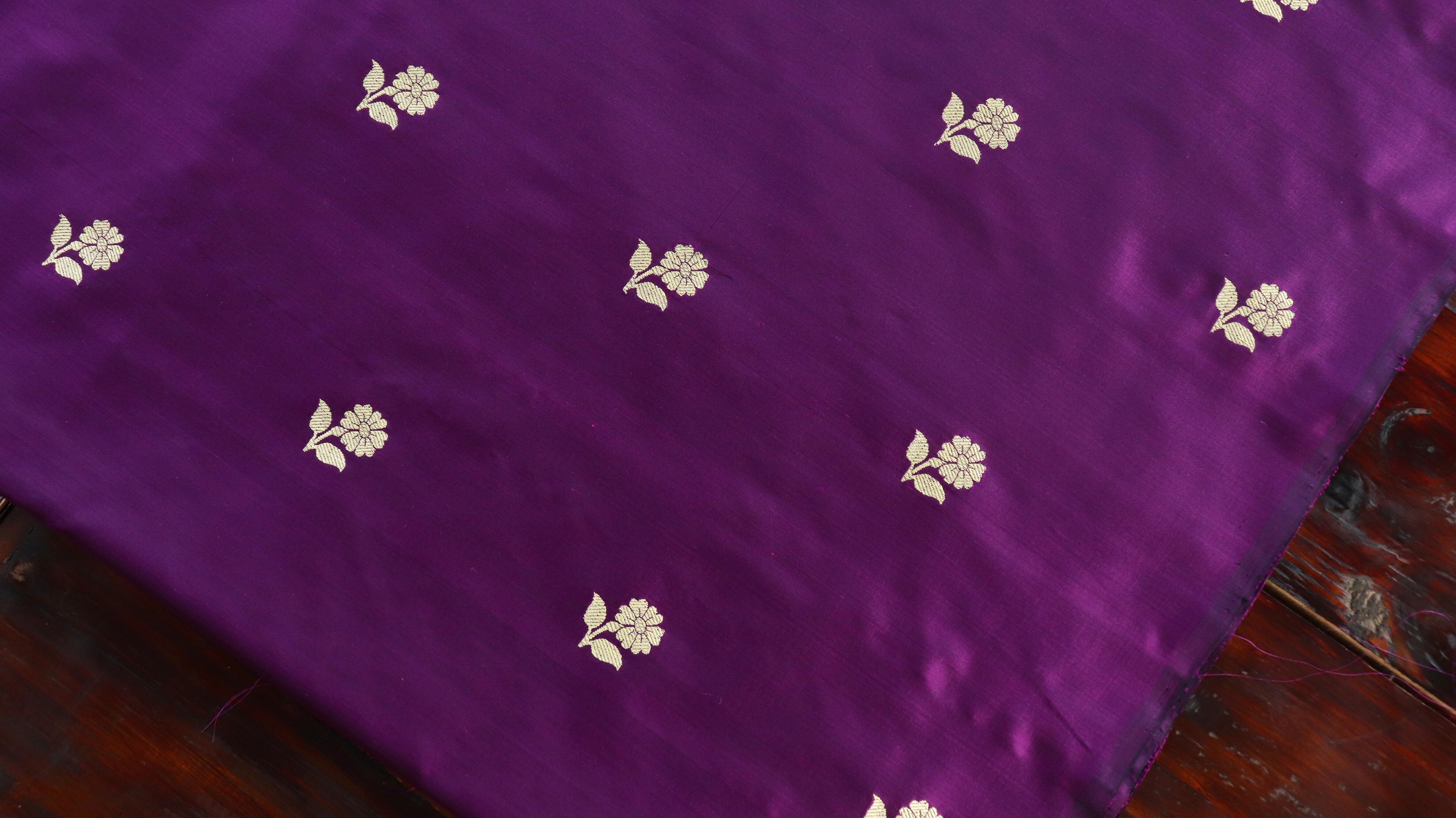 Handloom, Banarasi Handloom Saree, Alfi Saree, Tilfi Saree, Tilfi Saree Banaras, Tilfi, Banarasi Bunkar, Banarasi Bridal Wear, BridalWear, Banarasi Handloom Banarasi Purple Floral Motif Pure Silk Handloom Banarasi Fabric Banarasi Saree