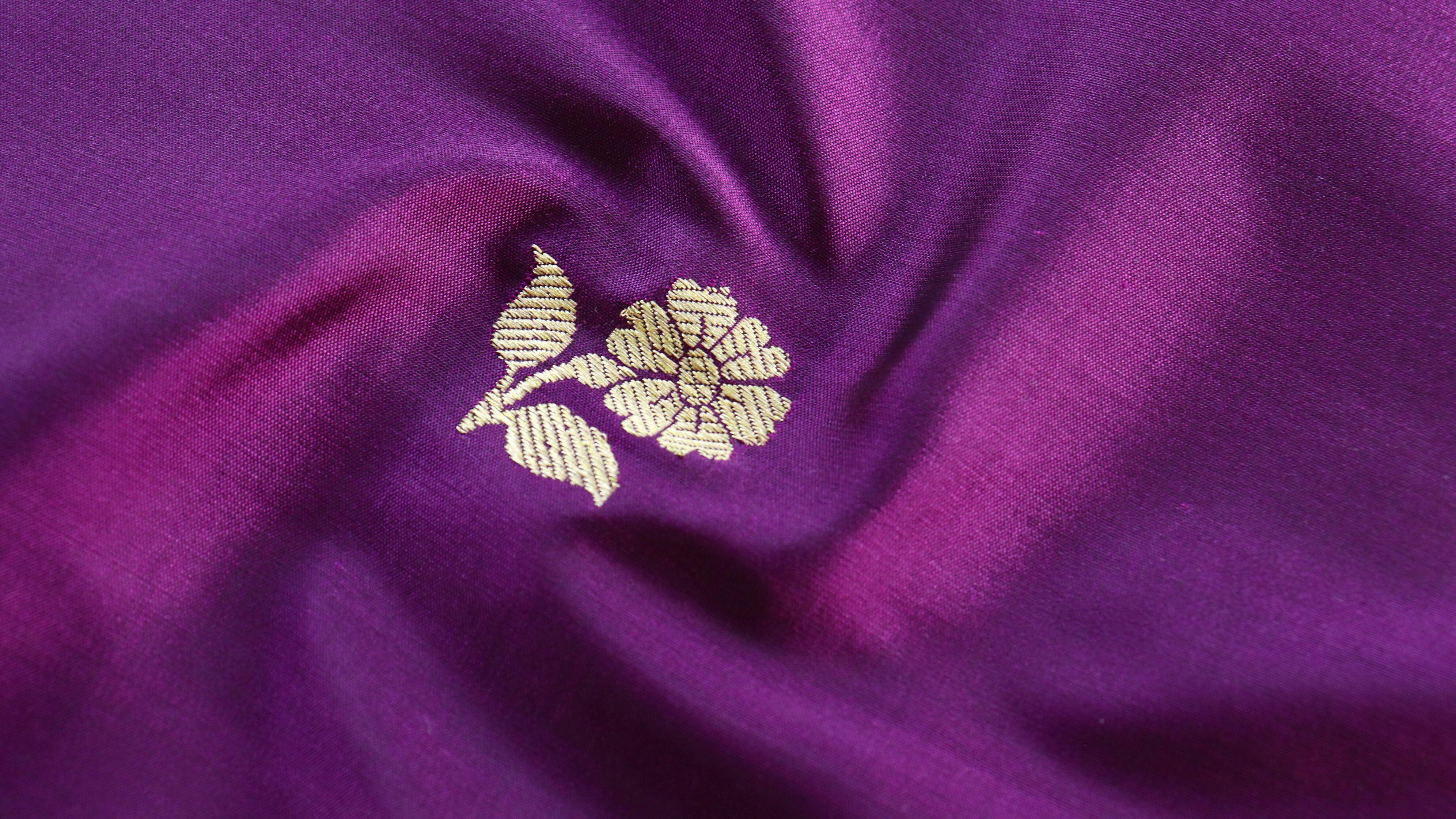 Handloom, Banarasi Handloom Saree, Alfi Saree, Tilfi Saree, Tilfi Saree Banaras, Tilfi, Banarasi Bunkar, Banarasi Bridal Wear, BridalWear, Banarasi Handloom Banarasi Purple Floral Motif Pure Silk Handloom Banarasi Fabric Banarasi Saree