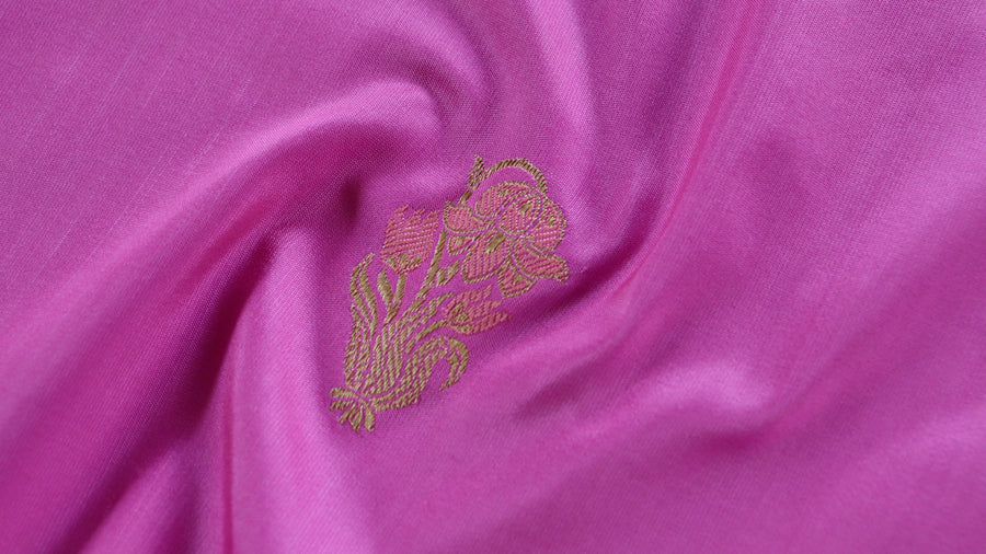 Pleat detail of Pink Meenadar Nargis handloom Banarasi saree