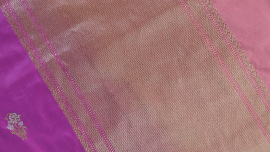 Silk texture detail of Pink Nargis Banarasi saree