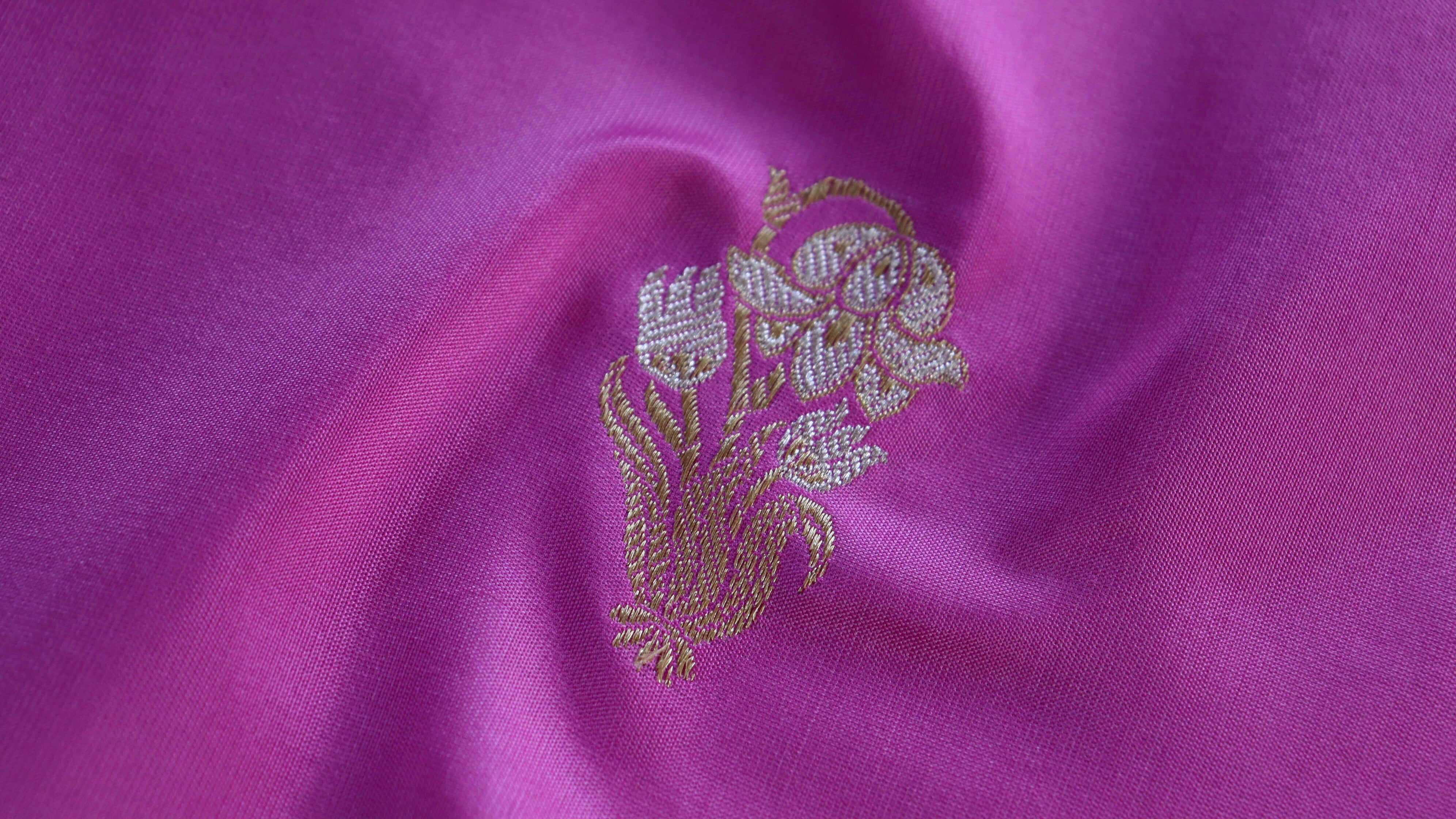 Handloom, Banarasi Handloom Saree, Alfi Saree, Tilfi Saree, Tilfi Saree Banaras, Tilfi, Banarasi Bunkar, Banarasi Bridal Wear, BridalWear, Banarasi Handloom Banarasi Pink Nargis Motif Pure Silk Handloom Banarasi Saree Banarasi Saree
