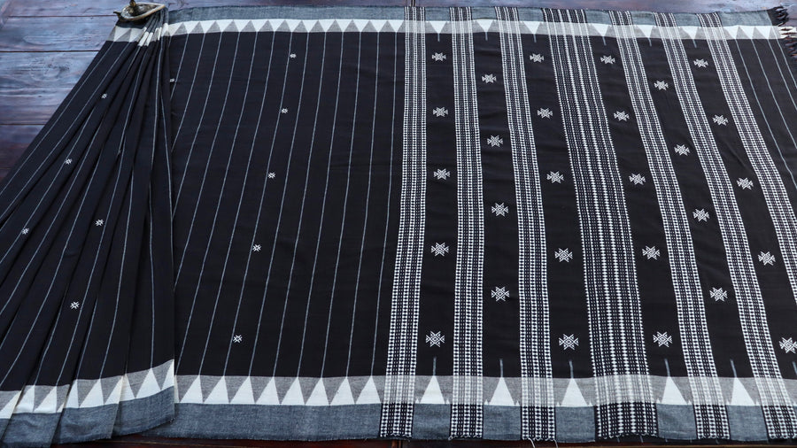 Border close-up on Dark Brown naturally-dyed Kotpad saree