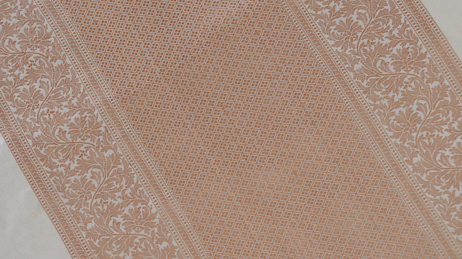 Silk texture detail of Off-White Brown Kuniya Banarasi saree