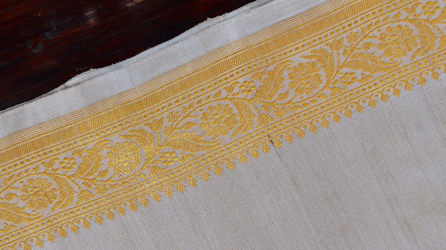 Pleat detail of Ivory Kuniya Banarasi saree