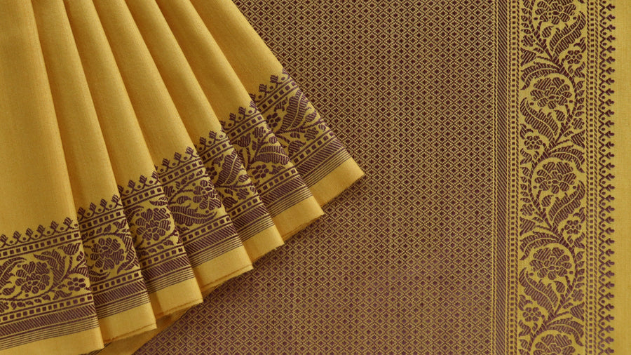 Selvedge detail of Yellow Kadhua Kuniya Banarasi saree