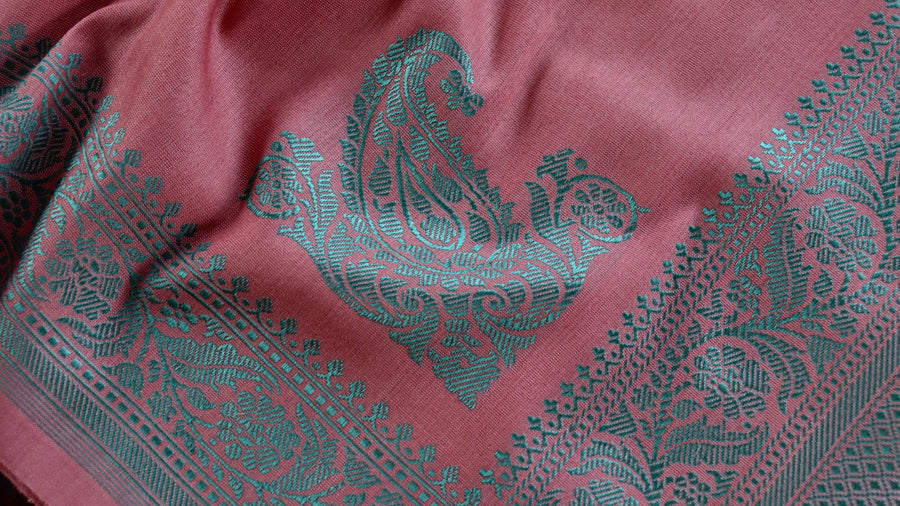 Aanchal motif on Pink Kuniya Banarasi saree