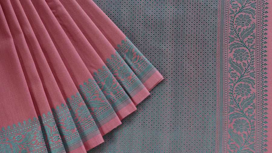 Selvedge detail of Pink Kuniya Banarasi saree