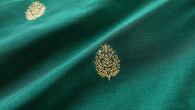 Handloom, Banarasi Handloom Saree, Alfi Saree, Tilfi Saree, Tilfi Saree Banaras, Tilfi, Banarasi Bunkar, Banarasi Bridal Wear, BridalWear, Banarasi Handloom Banarasi Peacock Green Kadhua Pure Silk Handloom Banarasi Fabric Thaan Banarasi Saree