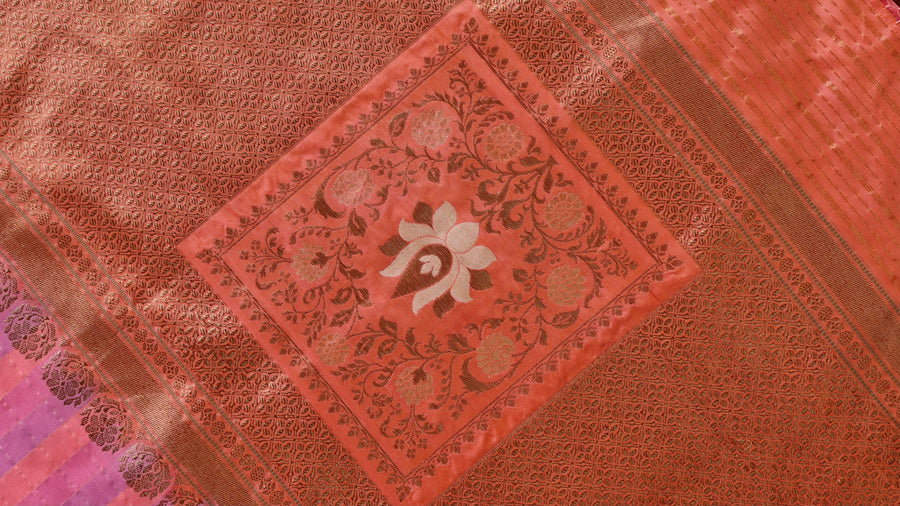 Aanchal motif of Multicolor Chinya silk handloom Banarasi saree