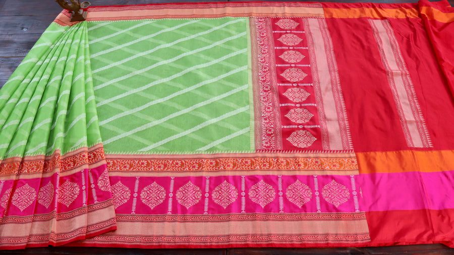 Multicoloured Aada Kadhua Banarasi saree — border close-up